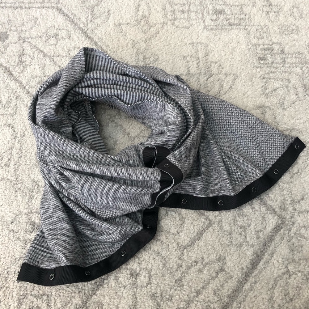 Lululemon vinyasa scarf
